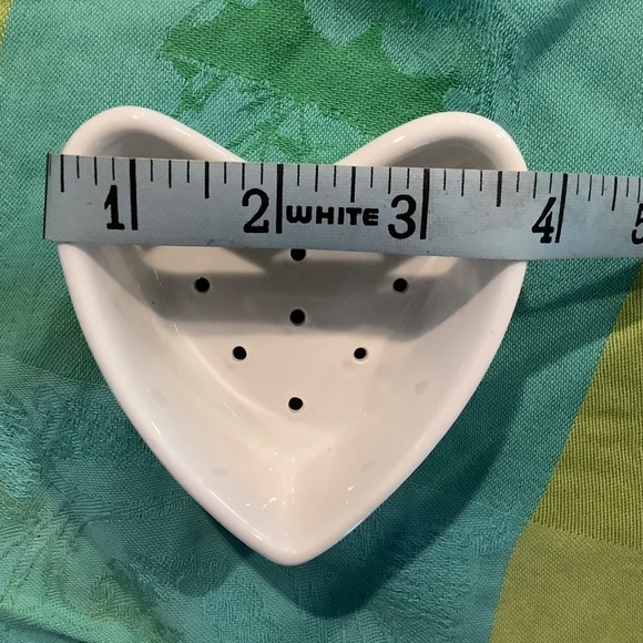 Apilco Mini Heart-Shaped White Porcelain Cheese Mold - Picture 4 of 5